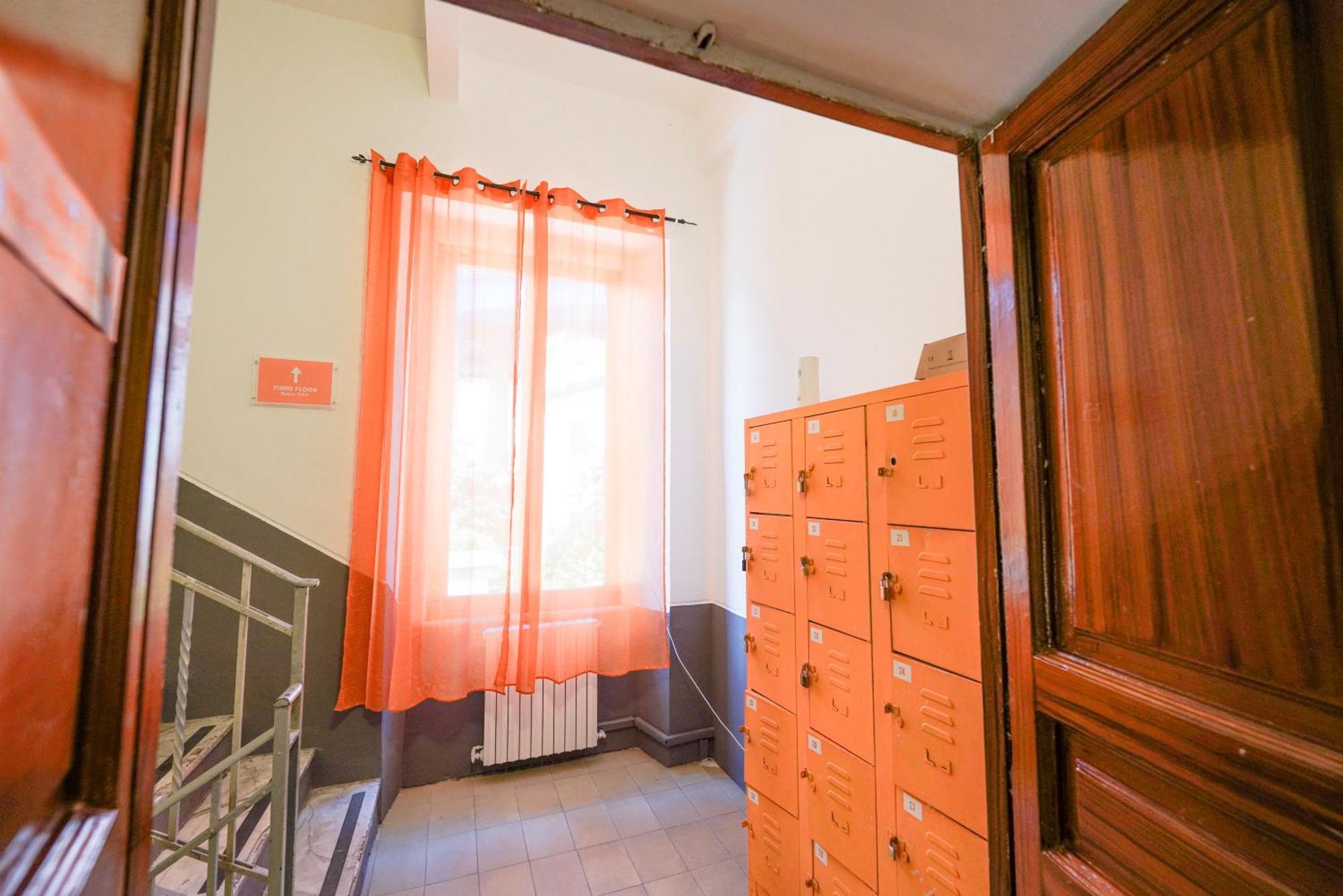 Naples Experience Hostel - Age Limit 18-28 Bagian luar foto